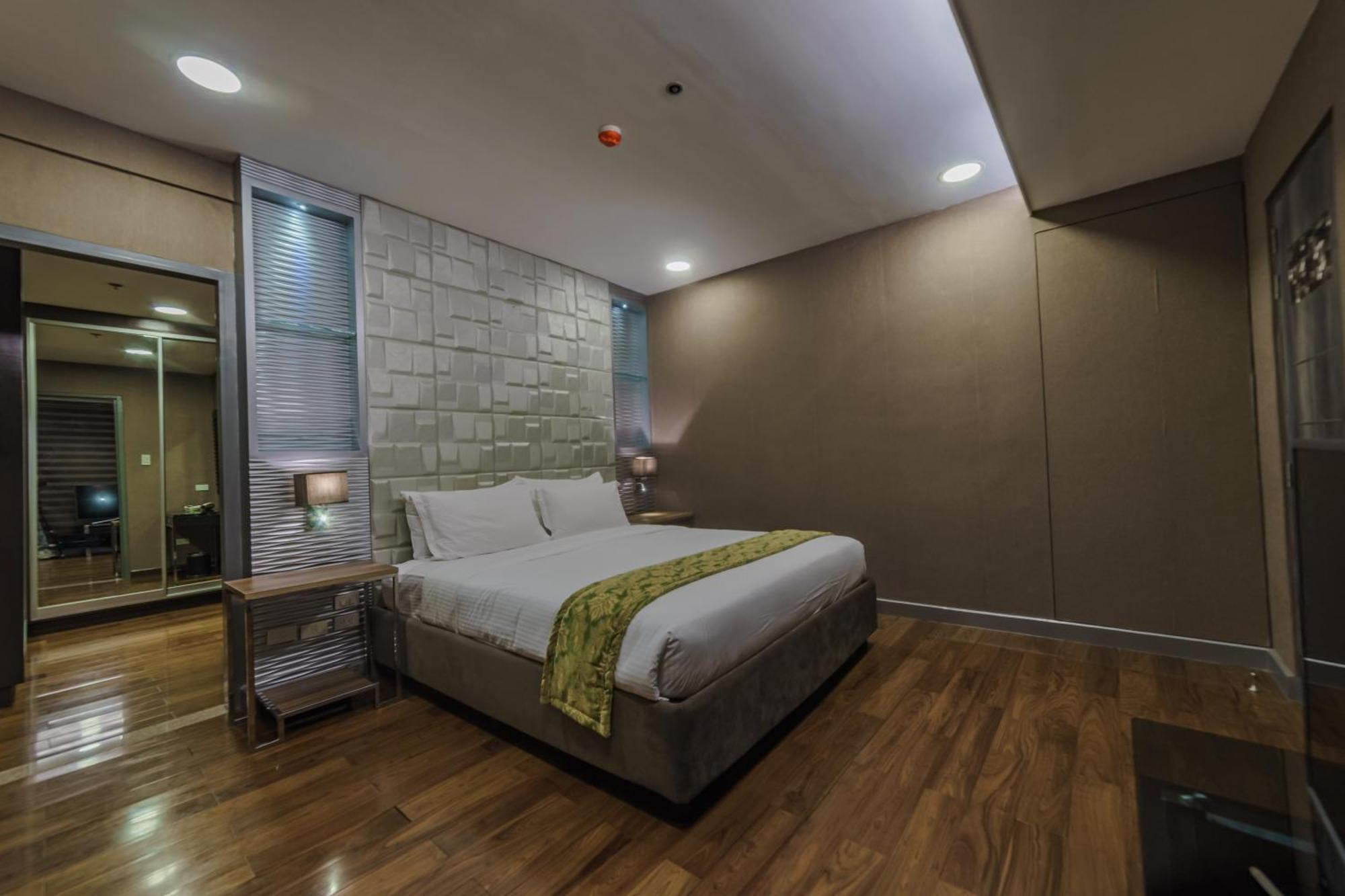 Robertson Hotel Naga Kültér fotó