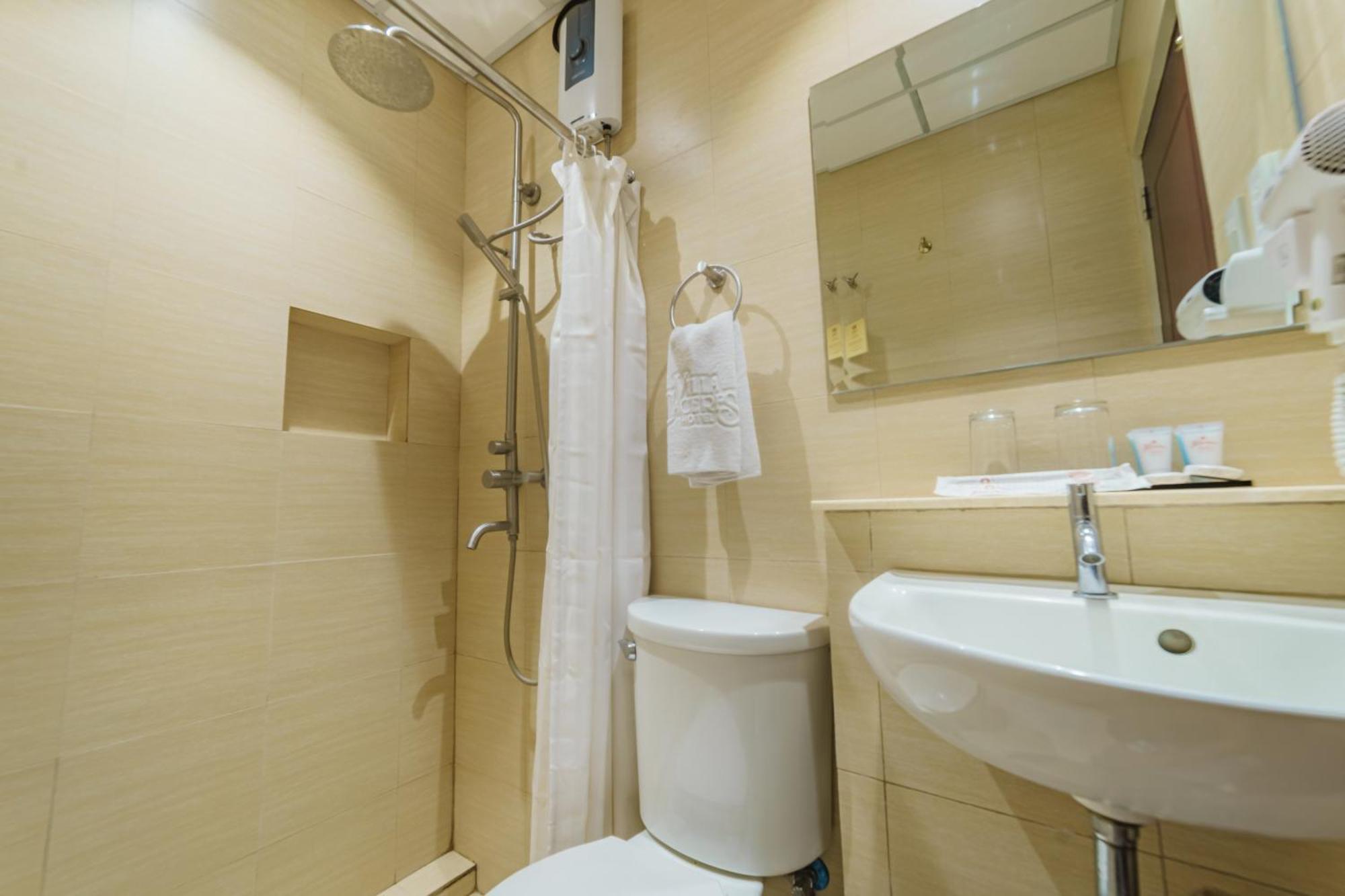 Robertson Hotel Naga Kültér fotó