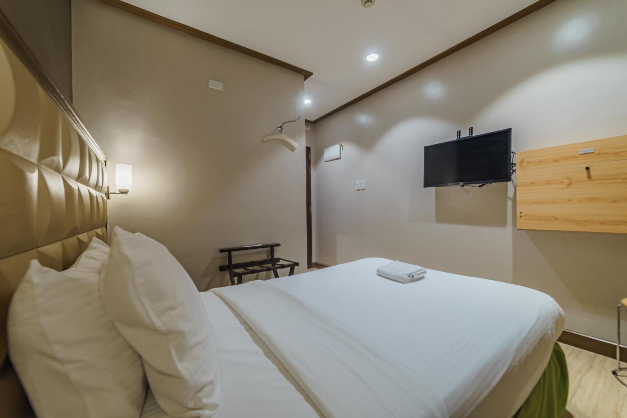 Robertson Hotel Naga Kültér fotó