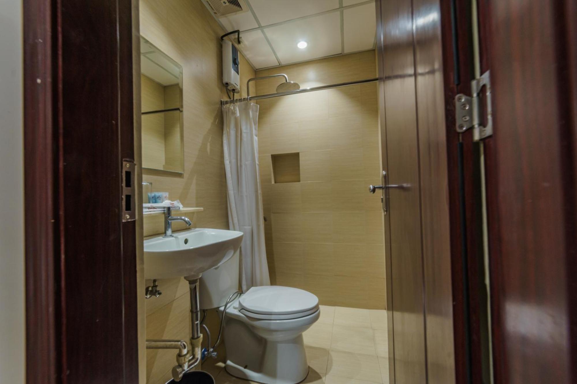Robertson Hotel Naga Kültér fotó