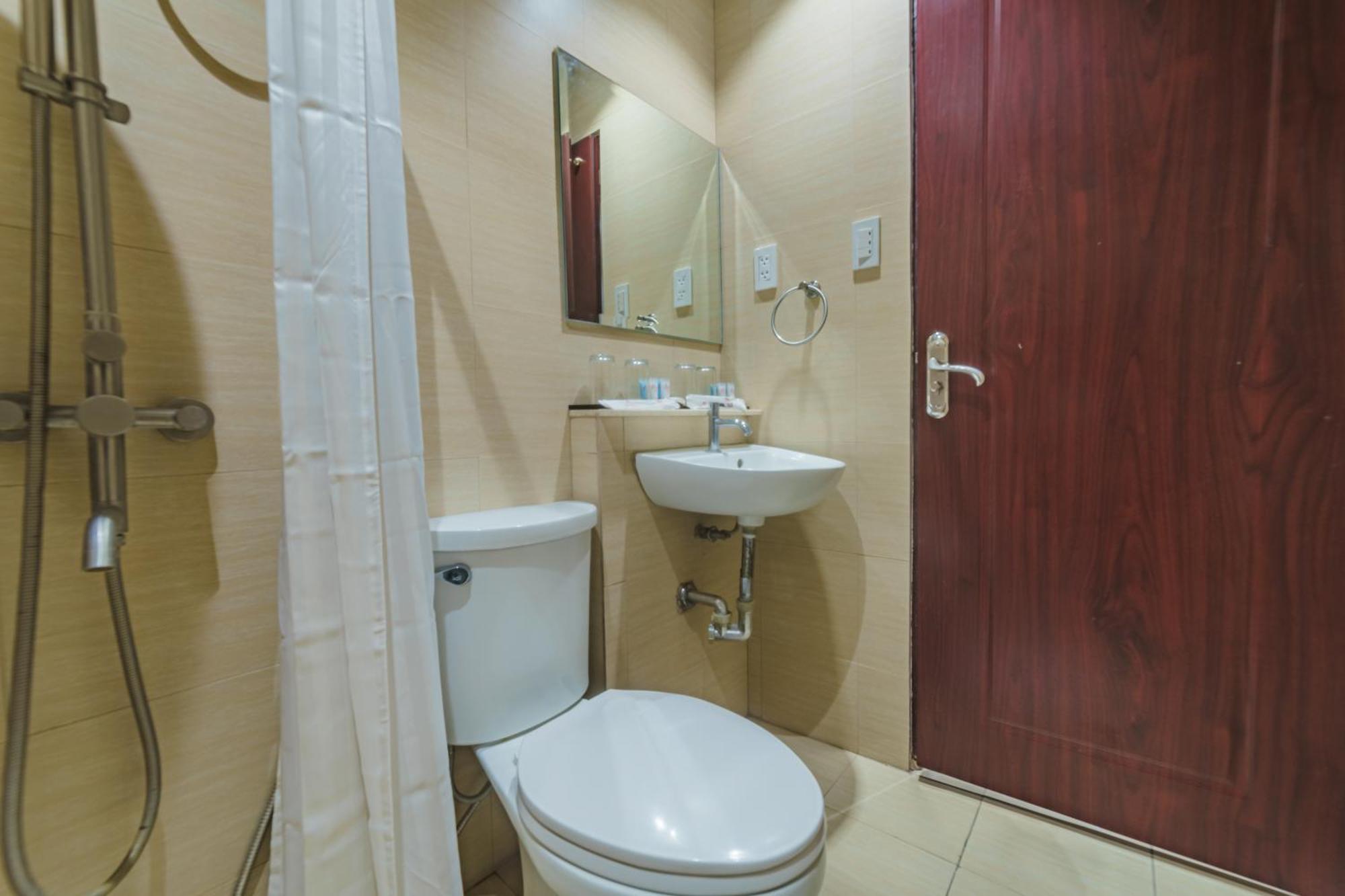 Robertson Hotel Naga Kültér fotó