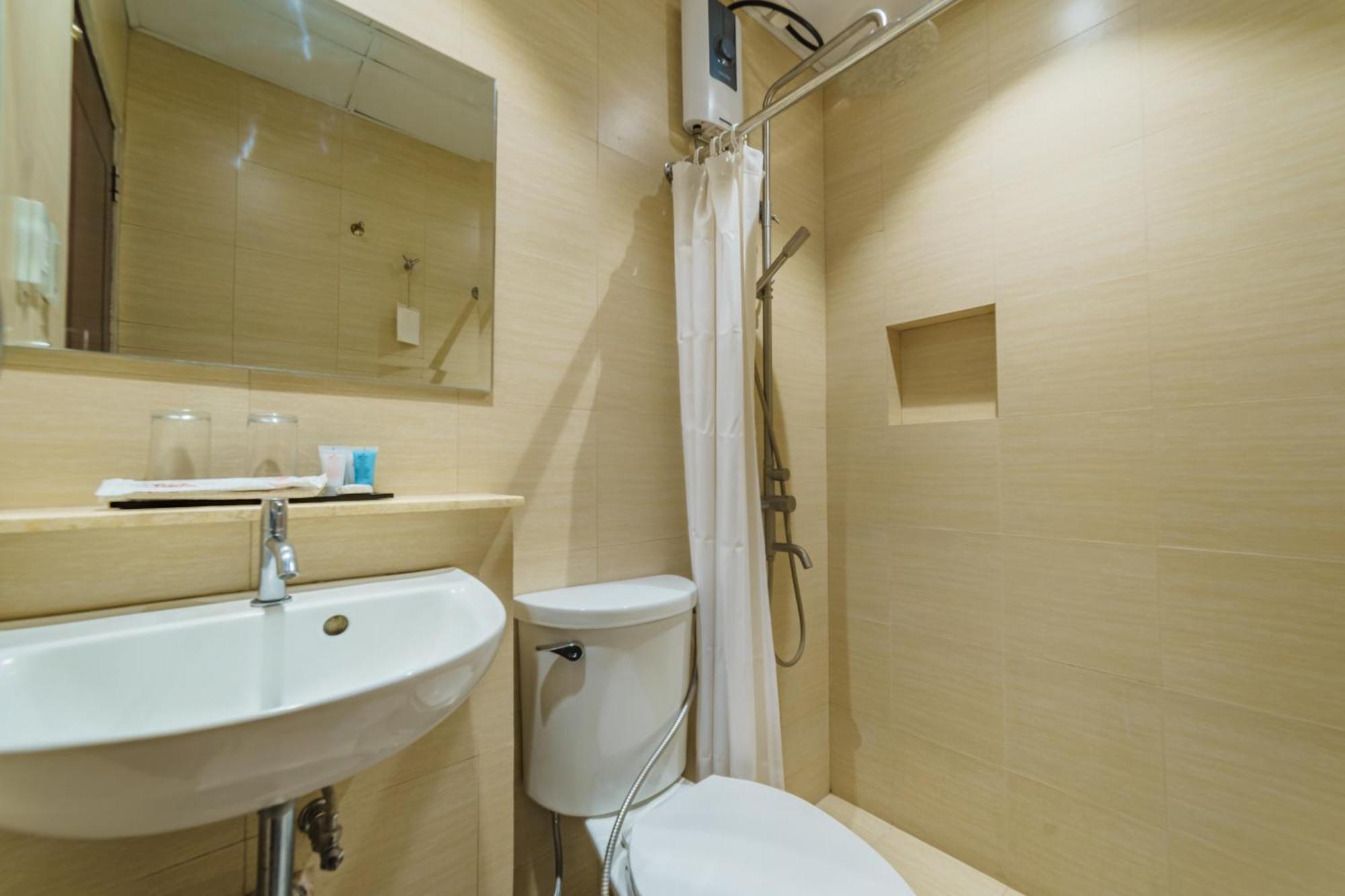 Robertson Hotel Naga Kültér fotó