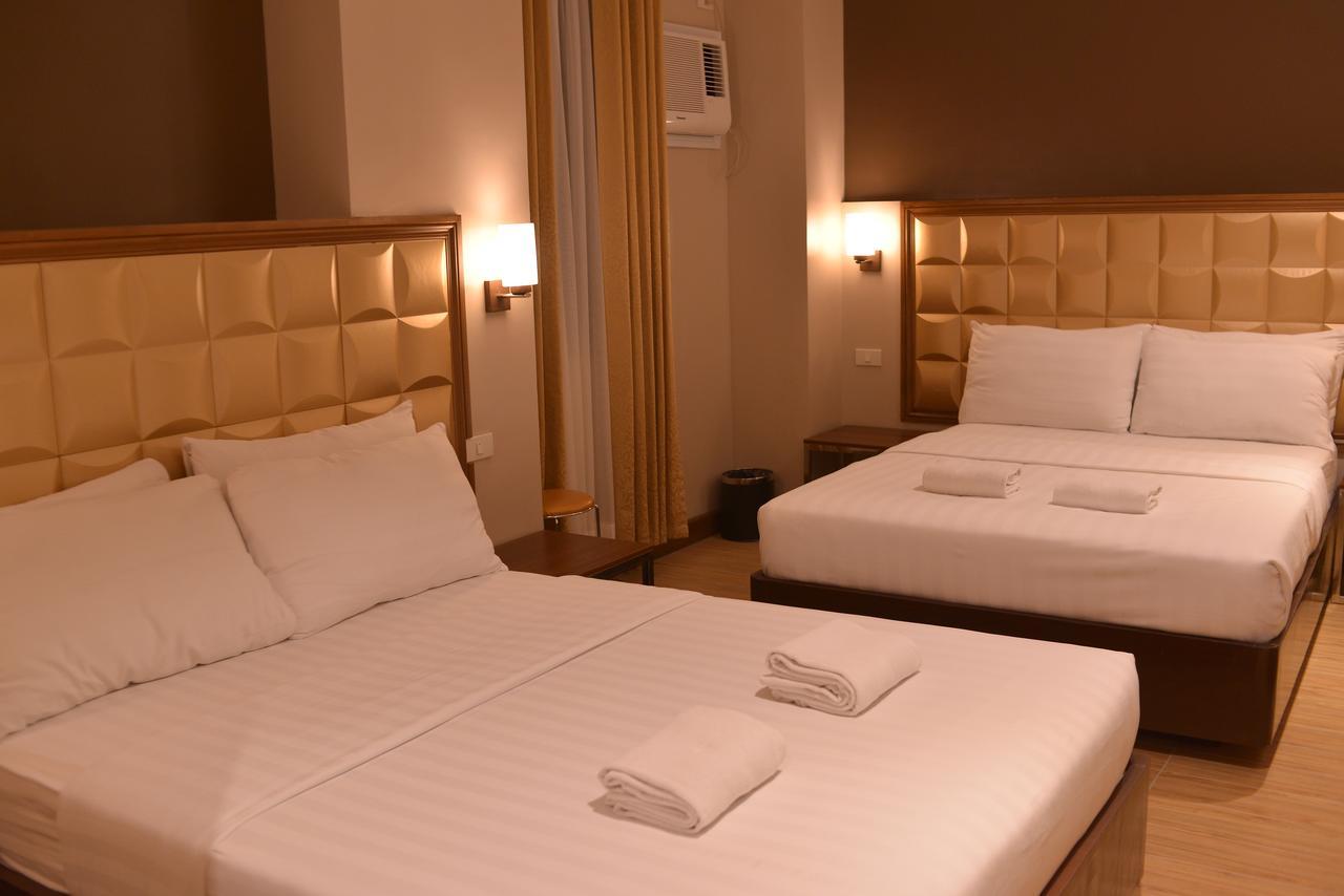 Robertson Hotel Naga Kültér fotó
