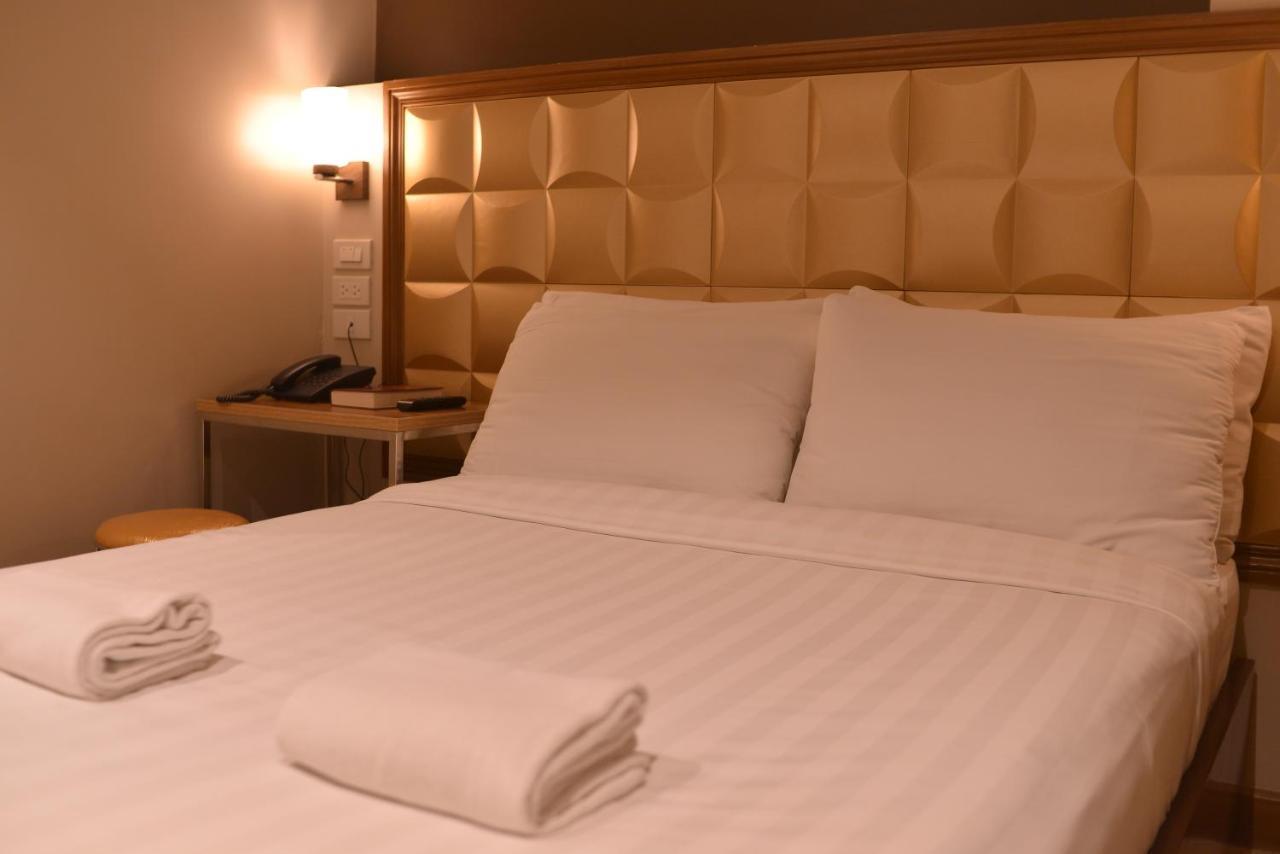 Robertson Hotel Naga Szoba fotó